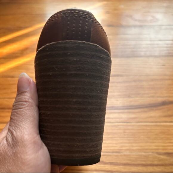 Timberland Swazey Brown Leather Heeled Mules/Clogs – Size 6 - Picture 9 of 10